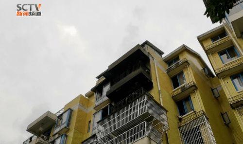 爆料成都小区坠楼视频,悲剧瞬间引发社会关注 第2张 爆料成都小区坠楼视频,悲剧瞬间引发社会关注 第2张